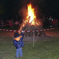 Kind am Großfeuer