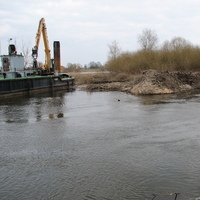 Schwimmbagger im Buhnenfeld