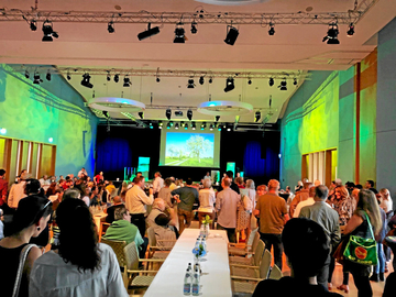Der "ethnic evening" oder regionale Abend wurde zum interkulturellen Erfahrungs- und Gedankenaustausch genutzt.