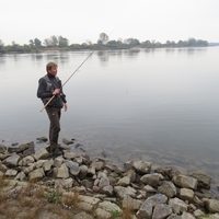 Angler an der Elbe